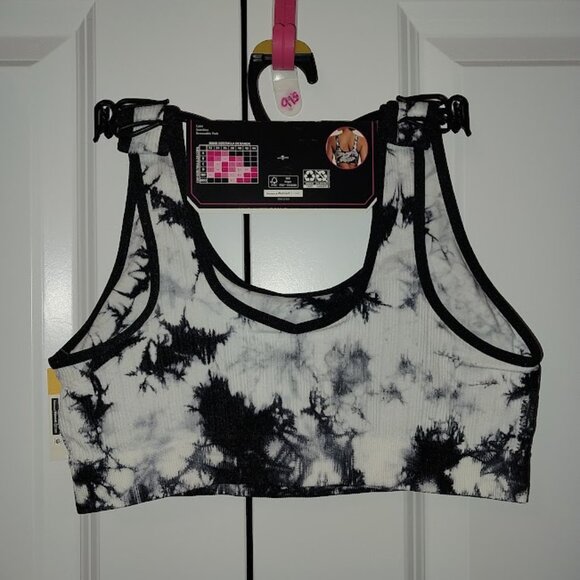 No Boundaries Cami Seamless Sports Bra - Picture 13 of 13